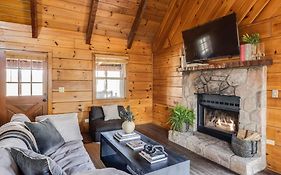 Dudley III By Avantstay Cosy Mountain Home W Hot Tub Great Views